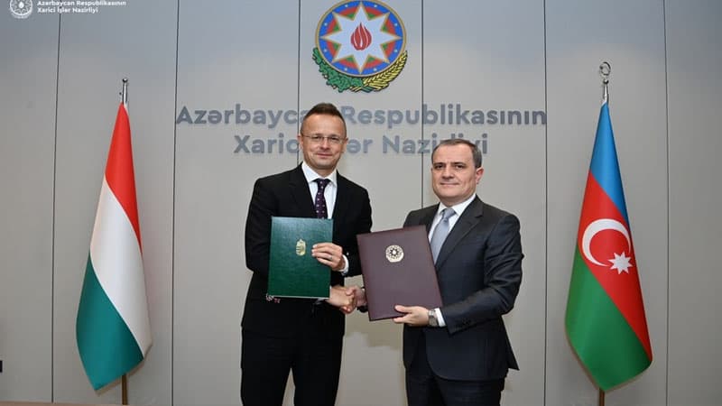 Azərbaycan və Macarıstanın xarici işlər nazirləri Strateji Dialoqun iclasının yekunlarına dair protokol imzaladı