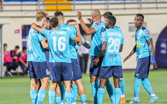 "Zirə" iki futbolçusunu göndərdi