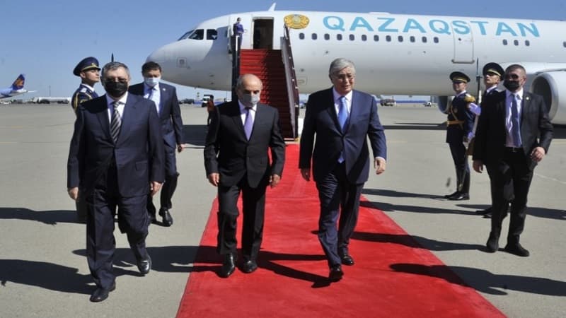 Kasım-Jomart Tokayev Azərbaycana gəldi
