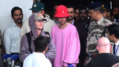 İki milyarderin övladının toyunda oxudu, 10 milyon dollar qazandı