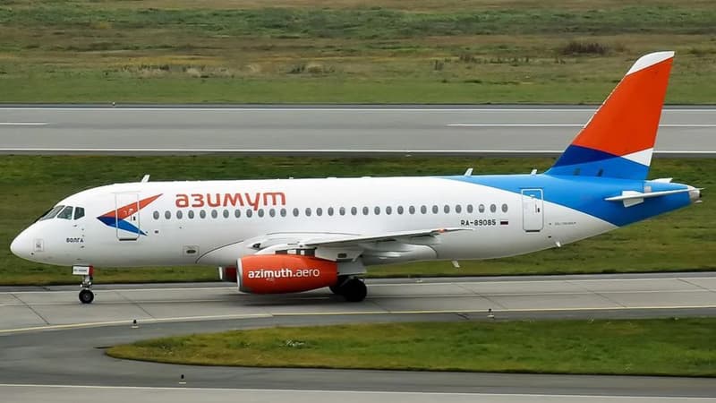 Rusiyada daha bir "Superjet" təyyarəsi havada sıradan çıxdı - Səbəb nədir?