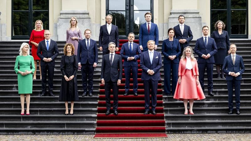 Niderlandda yeni hökumət işə başladı