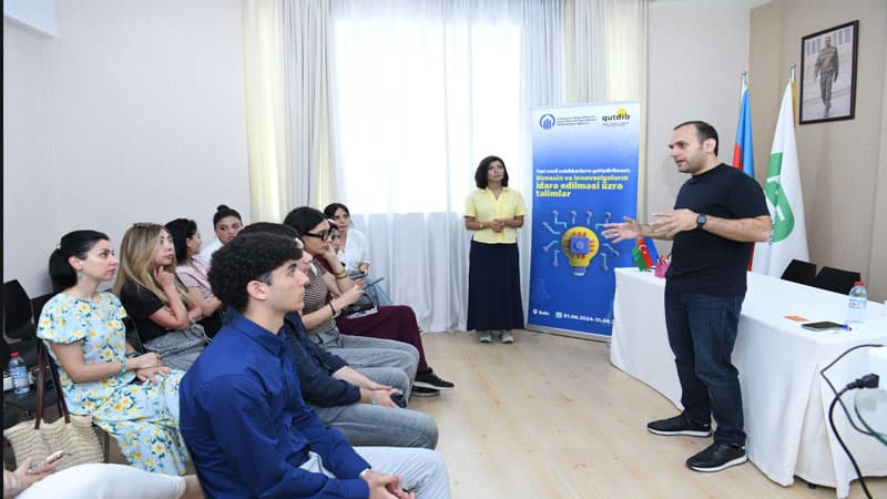 Yeni nəsil sahibkarların yetişdirilməsi: Nitq və ünsiyyət bacarıqları üzrə təlimlər tamamlandı