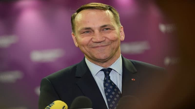 Polşa Belarusla sərhəddə keçid məntəqəsinin açılması şərtlərini açıqladı