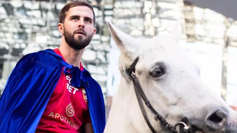 "Barselona" və "Yuventus"un sabiq futbolçusu Rusiya klubunda