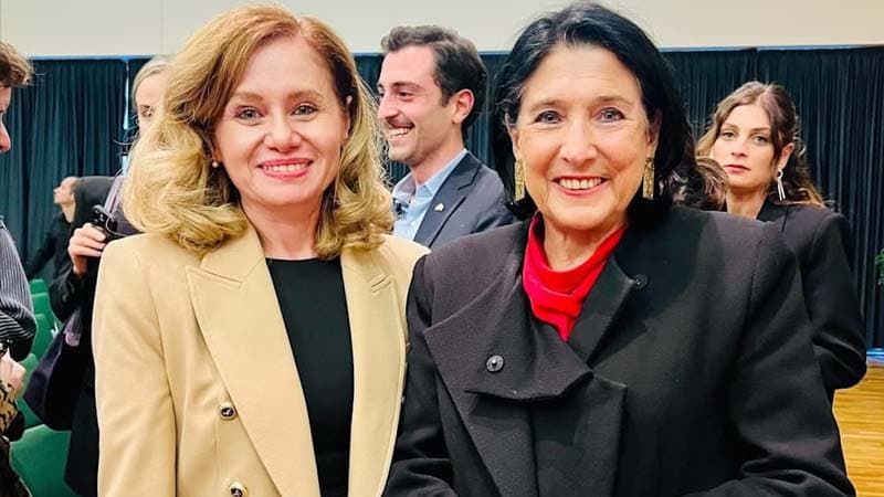 Zurabişvili söz verdi: Müxalifət seçkilərdə qalib gəlsə, bütün Rusiyayönlü qanunları ləğv edəcək