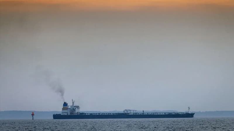 Müharibəni dayandırmaq üçün neft sanksiyaları gücləndirilməlidir - "Bloomberg"