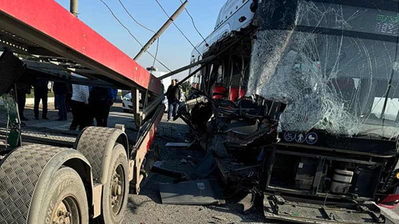Bakıda avtobus avtomobilə çırpıldı, ölən və yaralananlar var (YENİLƏNİB)
