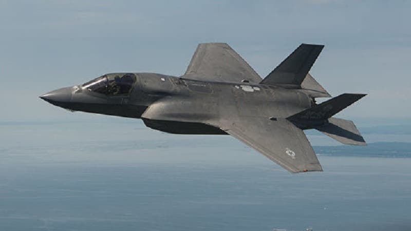 ABŞ-ın F-35 qırıcı təyyarəsi qəzaya uğradı (VİDEO)