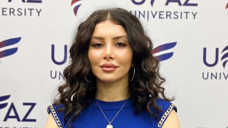 Bu universietin mətbuat katibi vəzifəsindən getdi