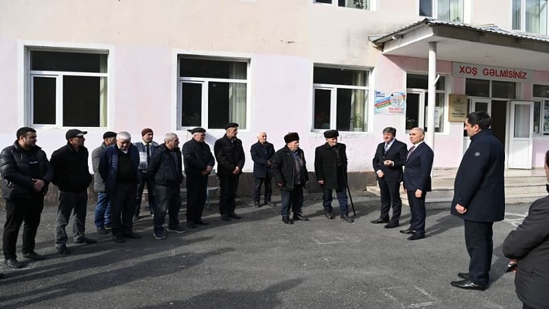 Vüqar Əhmədov Qəbələdə vətəndaşları qəbul etdi