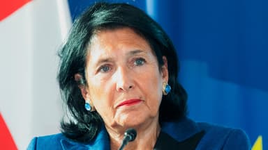 Zurabişvili yeni prezident seçkilərinin keçirilməsini tələb edir