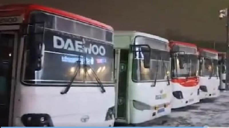 Avtobuslar xidmət etməkdən imtina etdi, yüzlərlə insan yollarda qaldı (VİDEO)
