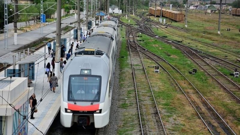 Bakıda sürət qatarını dayandıran şəxs saxlanıldı: "Gəzirdim..."