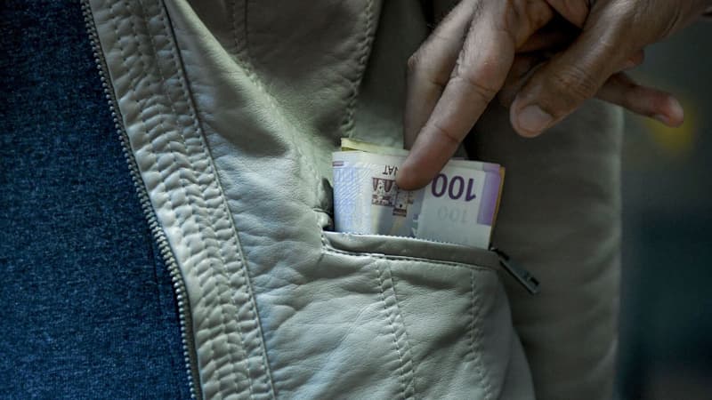 Ciblərdən 105 manat çıxardı - İki aylıq həbsə getdi