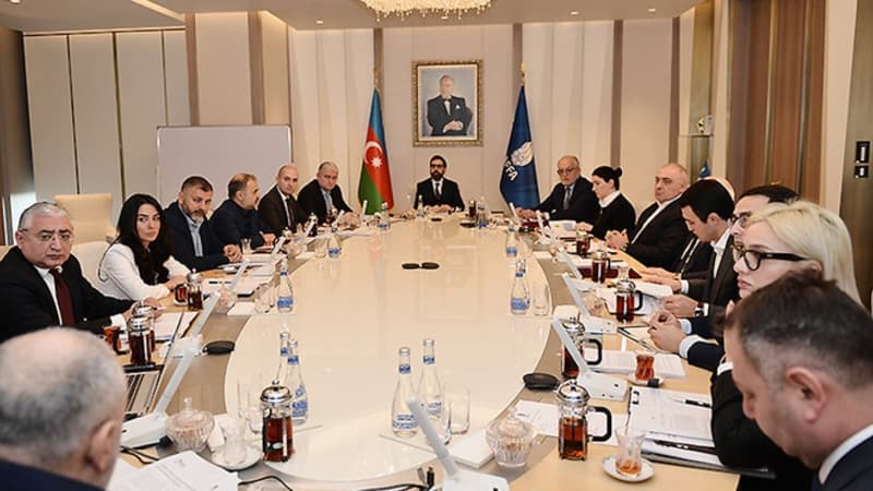 Ayxan Abbasov millimizin baş məşqçisi təyin edildi (FOTO)