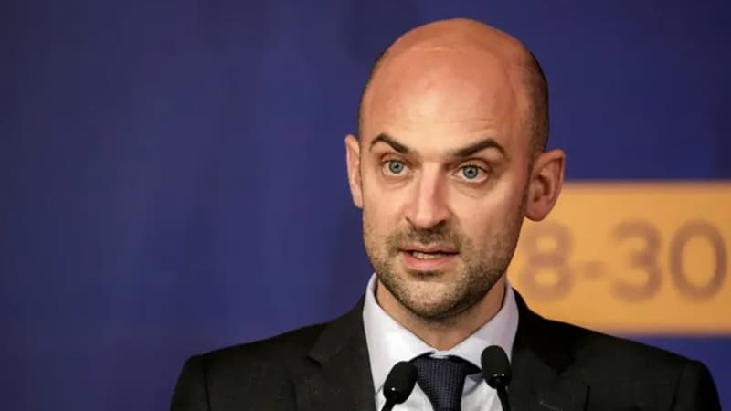 Makron Rusiyanı yoxlamaq üçün "qismən atəşkəs" təklif etdi