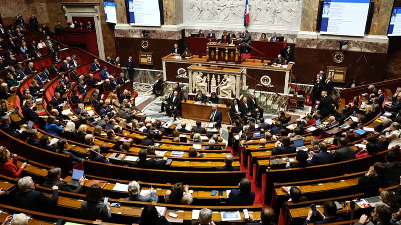 Fransa Parlamentində Ukraynaya dəstək, Rusiya aktivlərinin müsadirəsi - Qətnamə