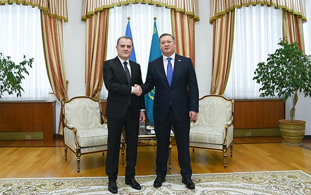 Ceyhun Bayramov Qazaxıstanın XİN başçısı ilə görüşdü (FOTO)