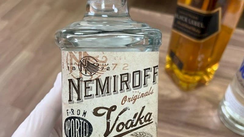 Bakıda marketdə saxta alkoqollu içkilər aşkarlandı (FOTO)