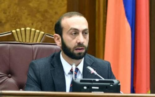 Ermənistan Bakı ilə həm sərhəddə, həm də üçüncü ölkədə saziş imzalamağa hazır olduğunu açıqladı