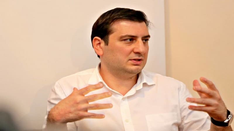 Azər Qasımlının həbs müddəti uzadıldı