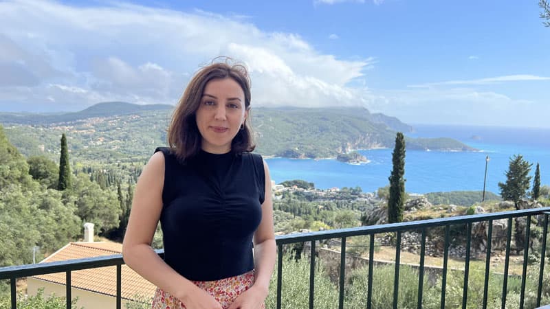 21 yaşından qlobal şirkətlər onu işə dəvət edirlər - “Google”da mühəndis işləyən Əfsanə