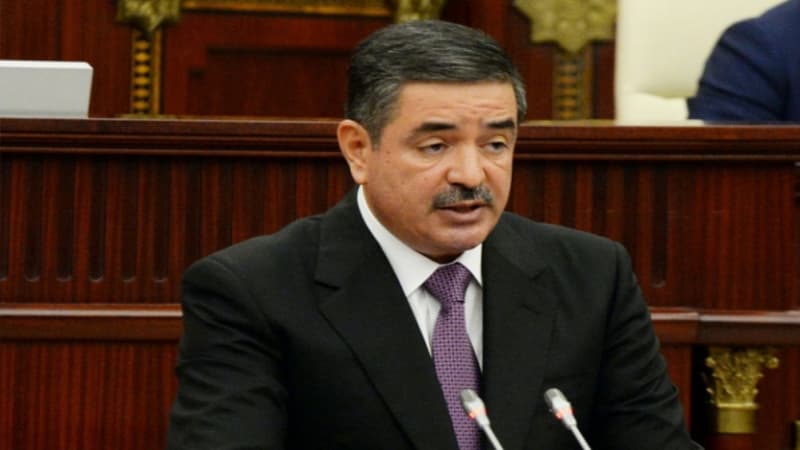 General Milli Məclisdə hesabat verir