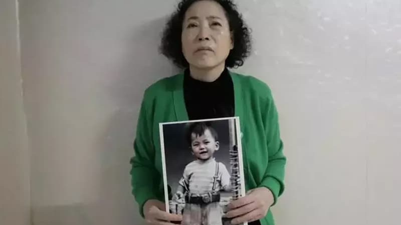 Cənubi koreyalı ana hökumətlə üz-üzə: Oğlu 50 il əvvəl itib, axtarmaqdan vaz keçmir