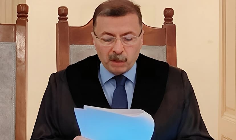 Azad Məcidov təqaüdə göndərildi