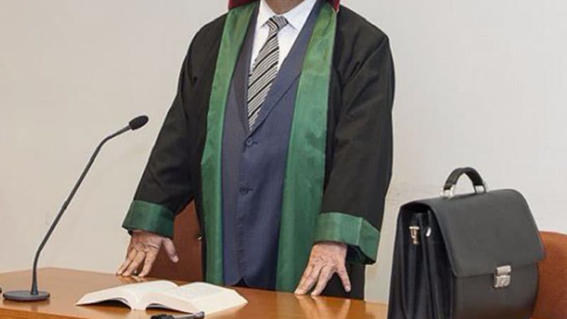 Azərbaycanda 2 vəkilə töhmət, 6-na xəbərdarlıq olundu (FOTO)
