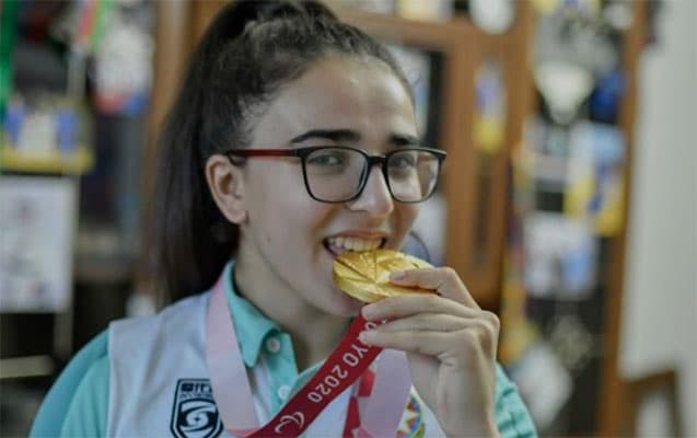 Şəhanənin gözündə görmə ilə bağlı problem yoxmuş - Ömürlük yarışlardan uzaqlaşdırıldı