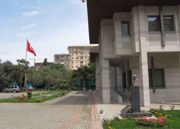 ABŞ təyyarələri İranı vurmaq üçün Türkiyə səmasından istifadə etməyib - Səfirlik açıqlama yaydı
