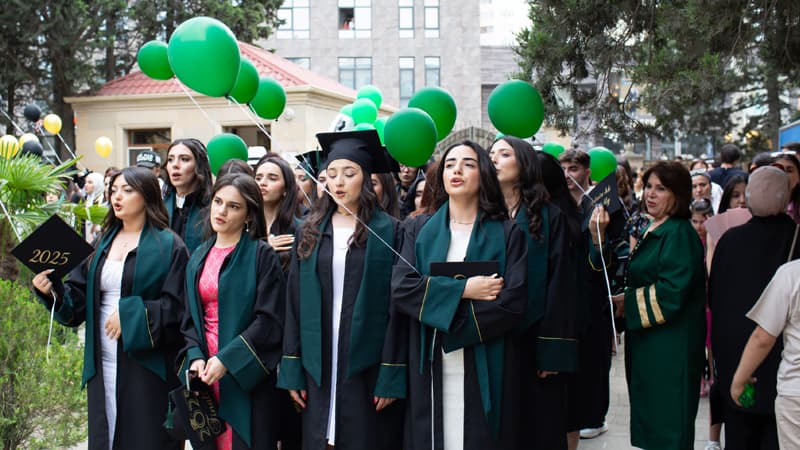 Humanitar Kollecdə "Məzun Günü" keçirildi (FOTO)