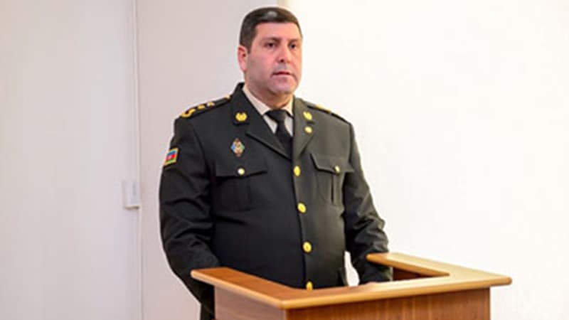 Öz-özünə polkovnik rütbəsi veribmiş - Eks-rəisə 10 il həbs!
