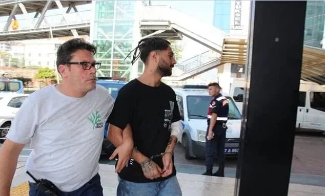 Alanyada azərbaycanlı gəncin yaraladığı barmen öldü (FOTO)