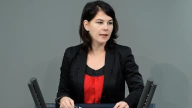 4229 gün sonra: Berbok Bundestaqla vidalaşdı