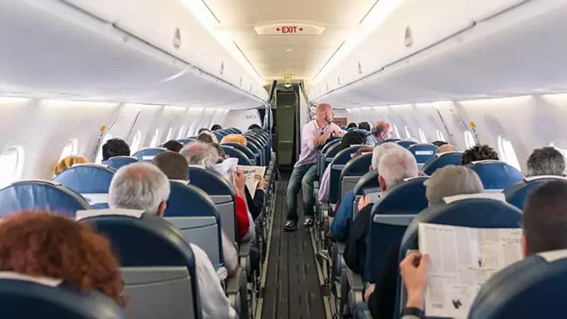 Pilot və ekipaj üzvlərini təqlid etdi, 6 il ərzində 120 dəfə pulsuz uçdu