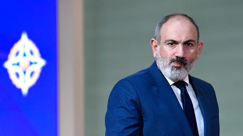 Paşinyan: Bakı ilə sülh müqaviləsi üzrə məsləhətləşmələr aparırıq