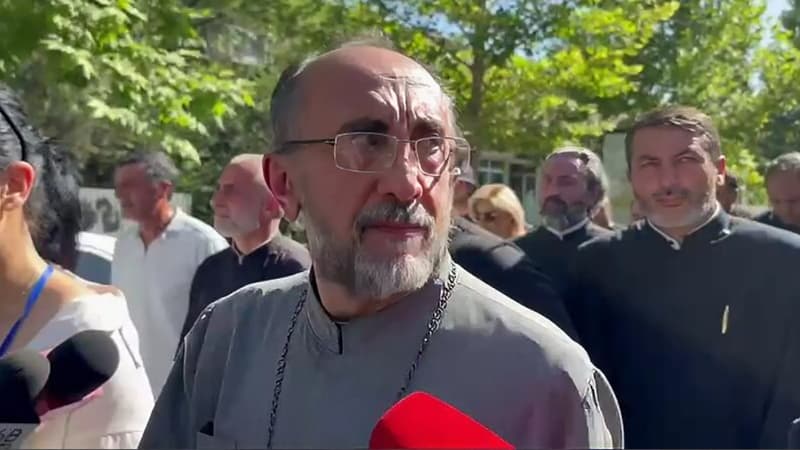Arxiyepiskop Mikael Acapaxyan həbs olundu - Ermənistanda son durum