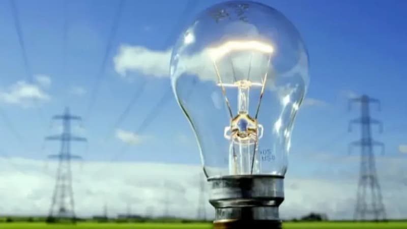 Elektrik enerjisi ilə bağlı tətbiq ediləcək sabit tarif nədir? - Ekspert