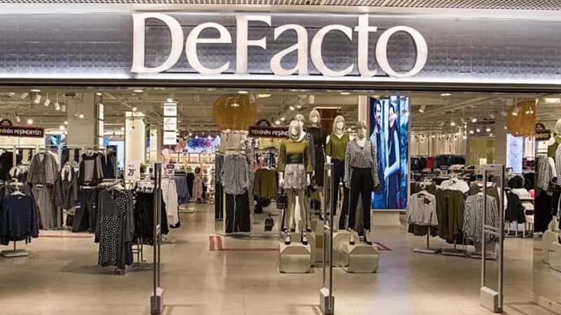 "Defacto" mağazası cərimələndi: Paltarı 5 manat baha satıb