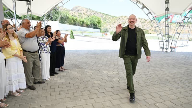Prezident Ağdam və Xocalıda açılışlar etdi, Xanyurdunda sakinlərlə görüşdü (YENİLƏNİB)