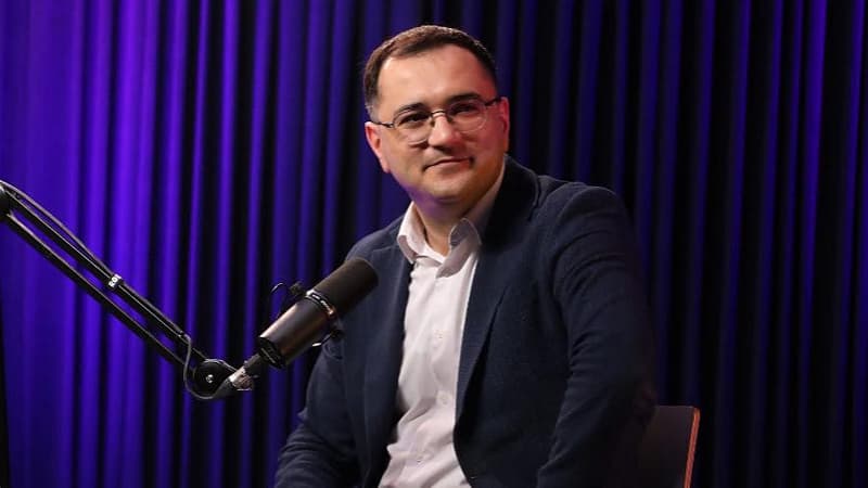 Elvin Dəmirli vəzifəsindən ayrıldı