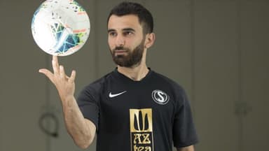 Bakıda məşhur futbolçunun evindən oğurluq - Keçmiş vəzifəli xanım saxlanılıb