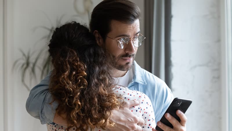 Stress zamanı kişilər qadınlara nisbətən daha çox xəyanət edir (ARAŞDIRMA)