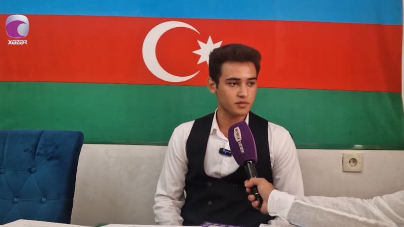 "Rəhbərlik telefona icazə vermirdi deyə cavabıma gec baxdım" (VİDEO)