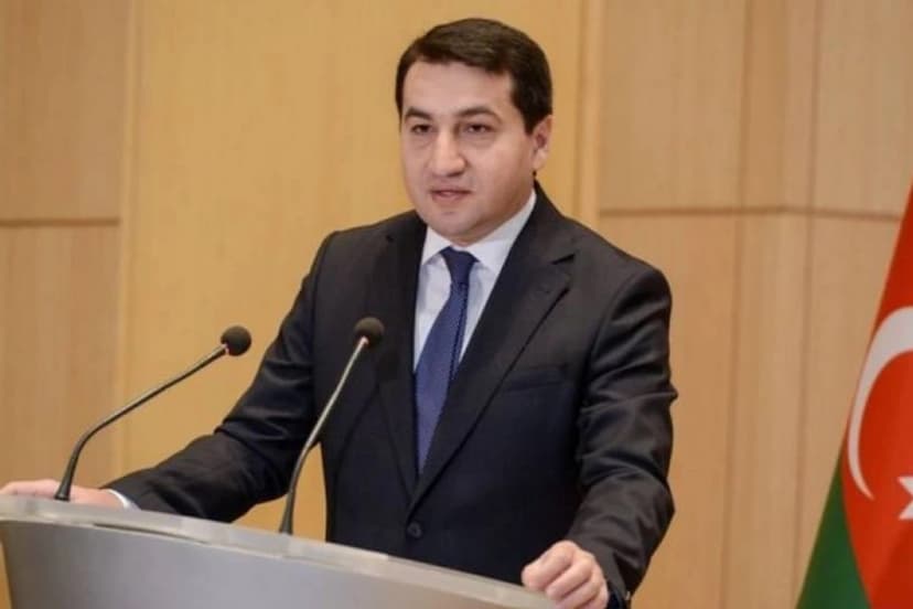 Zəfərə aparan yol: "Bu, Vətən müharibəsidir!" - Hikmət Hacıyevin hərbi əməliyyatlarla bağlı ilk brifinqi