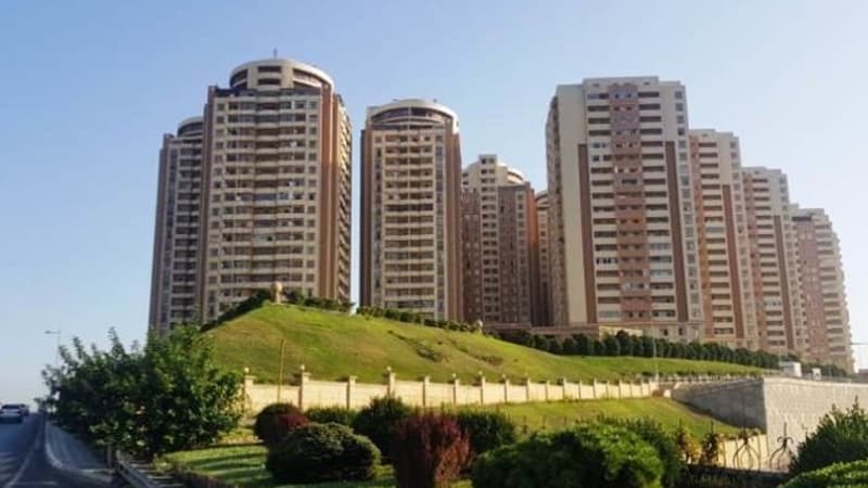 "Main" yaşayış kompleksində oğurluq - Naqillər oğurlandı