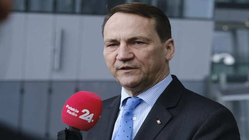 Şikorski Kiyevdə Trampın bəyanatına sərt cavab verdi: "Bu, səhv deyildi"